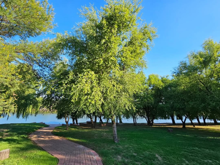 4 Bedroom Property for Sale in Leeudoringstad North West